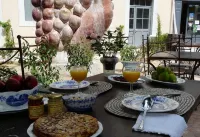 Contact Hôtel le Minervois - Hôtel & Restaurant Au Nord de Carcassonne Hotels in Caunes-Minervois