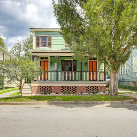 Victorian Vacation Rental Apt in Downtown New Bern