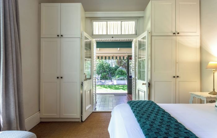 Sandown Lodge