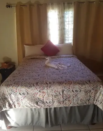 Dre's Cozy Casa - Negril, Jamaica