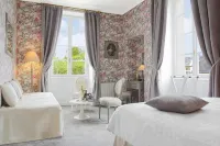 Château de Puy Robert Lascaux - A proximité Grotte de Lascaux - Hôtel Avec Piscine chauffée - Sarlat Hotels in Montignac
