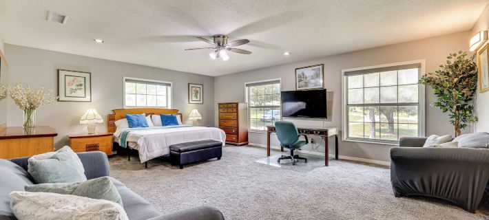 BBQ Ready: Hawthorne Home w/ Screened-in Patio Hotels in Putnam County