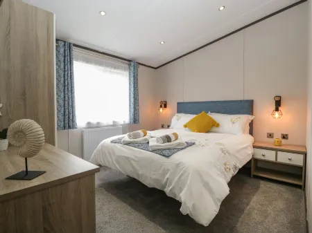 14 Fairways Отели в г. Бернем