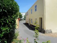 45 Georges Square - parking