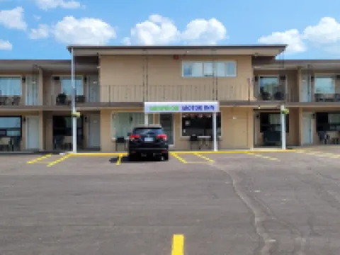 Arnprior Motor Inn Hotels in Renfrew County