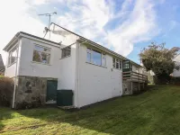 14 Cae Pin Hotels in Abersoch