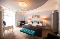 The Woodlands Hotel