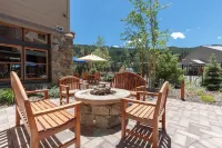 Black Bear Lodge 3 Bedroom Condo in River Run Village - 2-Star
