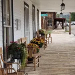 Fairweather Inn Отели в г. Эннис