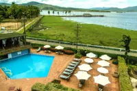 Hotel Camboa Antonina - PR - ที่มีสระว่ายน้ำ