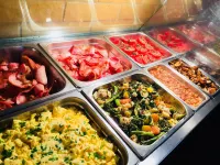 The Vines Motel & Cottages - Breakfast