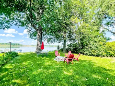 Park Lake Getaway Отели в г. Бат Тауншип