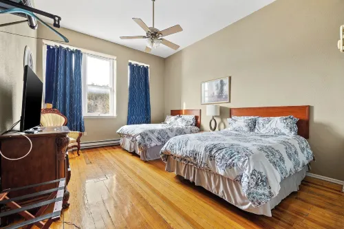Suites at the Red Rock Vacation Rentals - parking