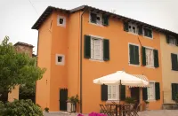 Bed & Breakfast Lucca Fora Hotel in zona Quercia di Pinocchio