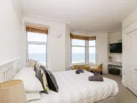Porthmeor Beach House - 5-Star
