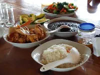Albergue la Laguna Hotels in Carate