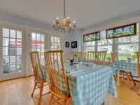 James Place Inn Bed and Breakfast Hotels in Freeport