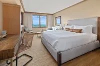 Top FLR Luxe Studio Suite•Best River View•Fireplace•Executive Desk•Near Elevator