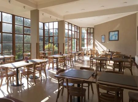 Hotel y Cabañas Huallilemu Sur- Caja Los Andes Отели в г. Мирасоль