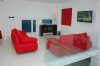 Hotel Cermar Plaza - Hostels