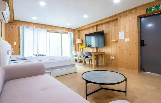 波爾利普之家酒店