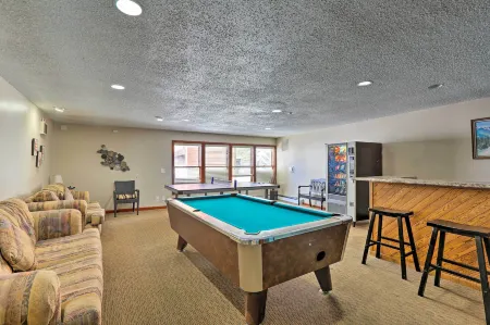 Near Hiking: Mtn-View Condo in Silverthorne!