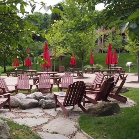Spacious Condo w/ View < 1 Mi to Mtn Creek Resort!