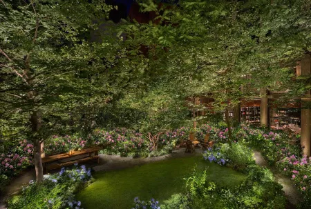 Public, an Ian Schrager Hotel Отели рядом с достопримечательностью «Swiss Institute»