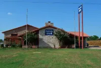 Countryside Inn Hotels in Wharton