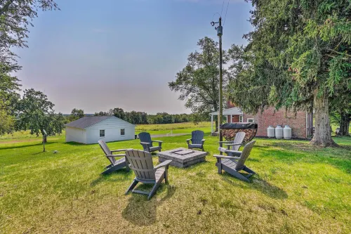 Upscale Country Home w/ Fire Pit in Taneytown!