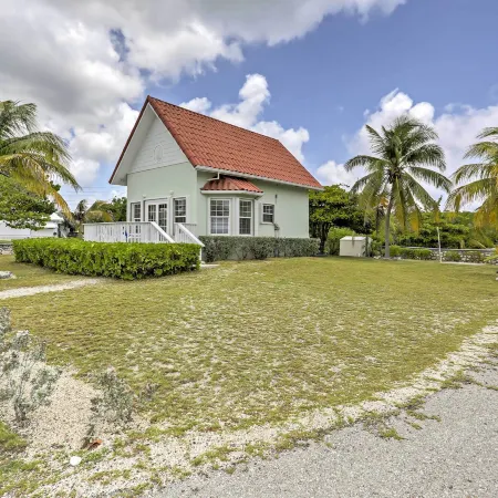 Lovely 'Sea Dreams Villa' w/ Private Beach & Deck!