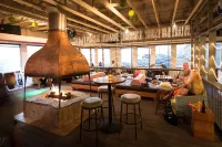 Surftides Hotel فنادق في لينكولن سيتي