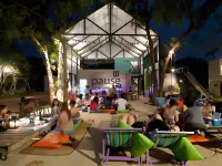 Pause Resort & Bar