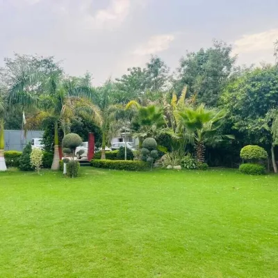 Luxury Private Farmhouse Hotels near Leopard trail