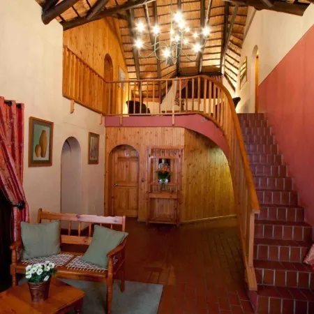 Woodpecker Inn