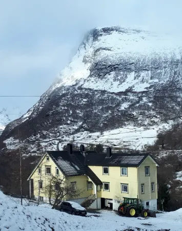 Lunheim in Geiranger Отели в г. Гейрангер