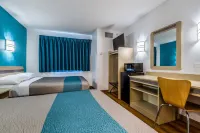 Motel 6 West des Moines, IA Hotels in Waukee