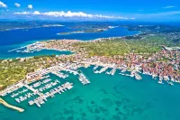 Apartments Ivana Hotels in Tisno