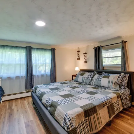 Rustic Bainbridge Retreat w/ Spacious Yard!
