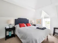 Coach House Wellbeing Retreat