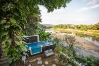 2Bedroom Namkhan Riverview Pool Villa ( By MyBanLao ) Hotel di 