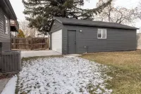 The Cozy Den - Basement Mother in Law