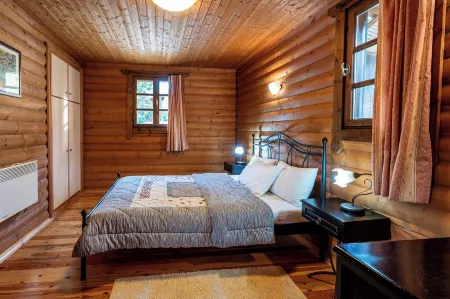 Chalet Likouresi Village Отели в г. Mikron Khorion