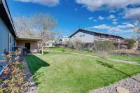 La Verkin Home w/ Yard, Covered Patio & Grill - parking