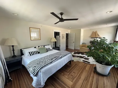 Walking Distance To Shops, Restaurants And  Footbridge