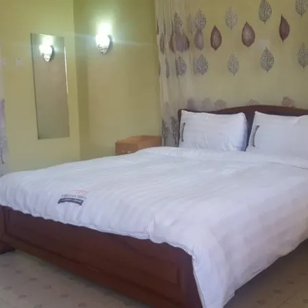 Esstana Hotel