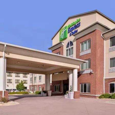 Holiday Inn Express & Suites EMPORIA NORTHWEST by IHG