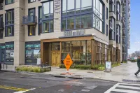 Coda on Half, a Placemakr Experience - Navy Yard Hotel a 