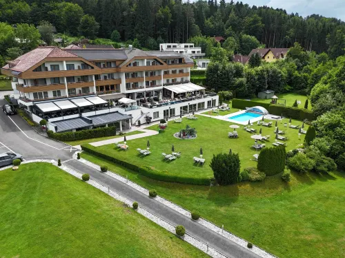 Dei Hotel Schönblick فنادق في Velden am Worthersee