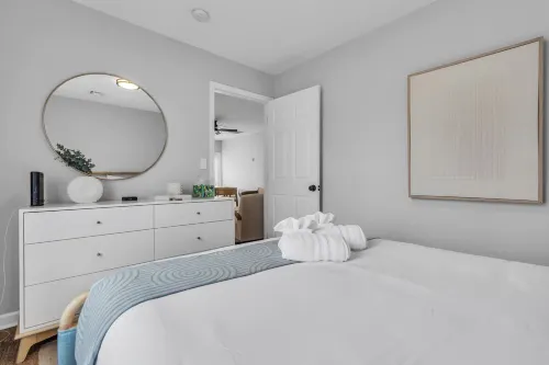 2 Min to Beach with Towels+ Linens,  AC,  BBQ Grill,  Keurig Coffee